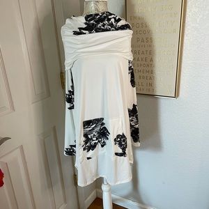Black and white long sleeve tunic